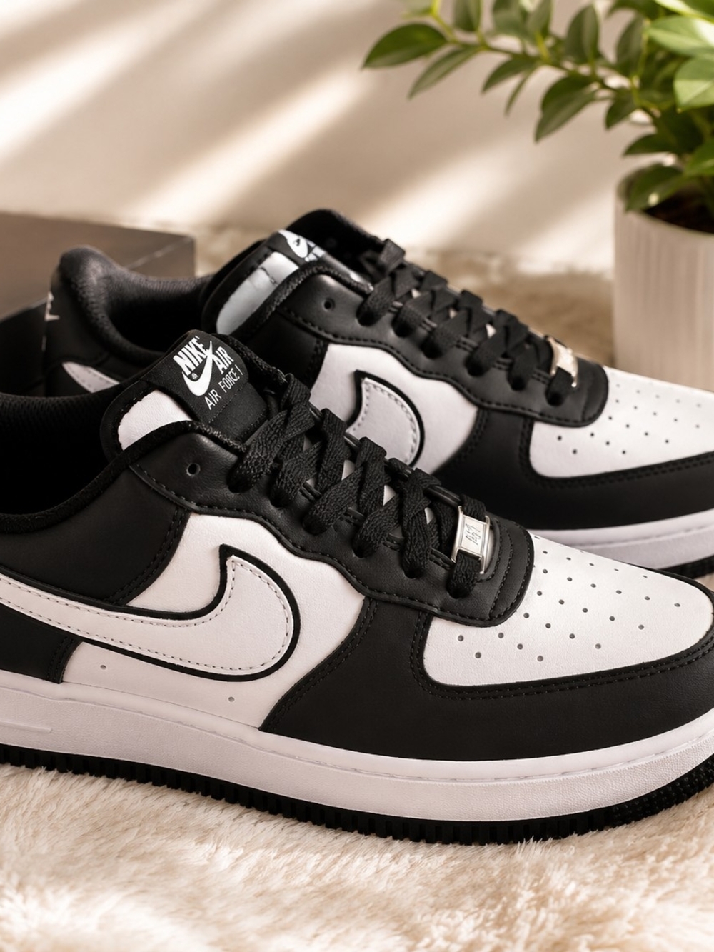 Nike Air Force 1 Low Top Men’s Sneakers - Black/White